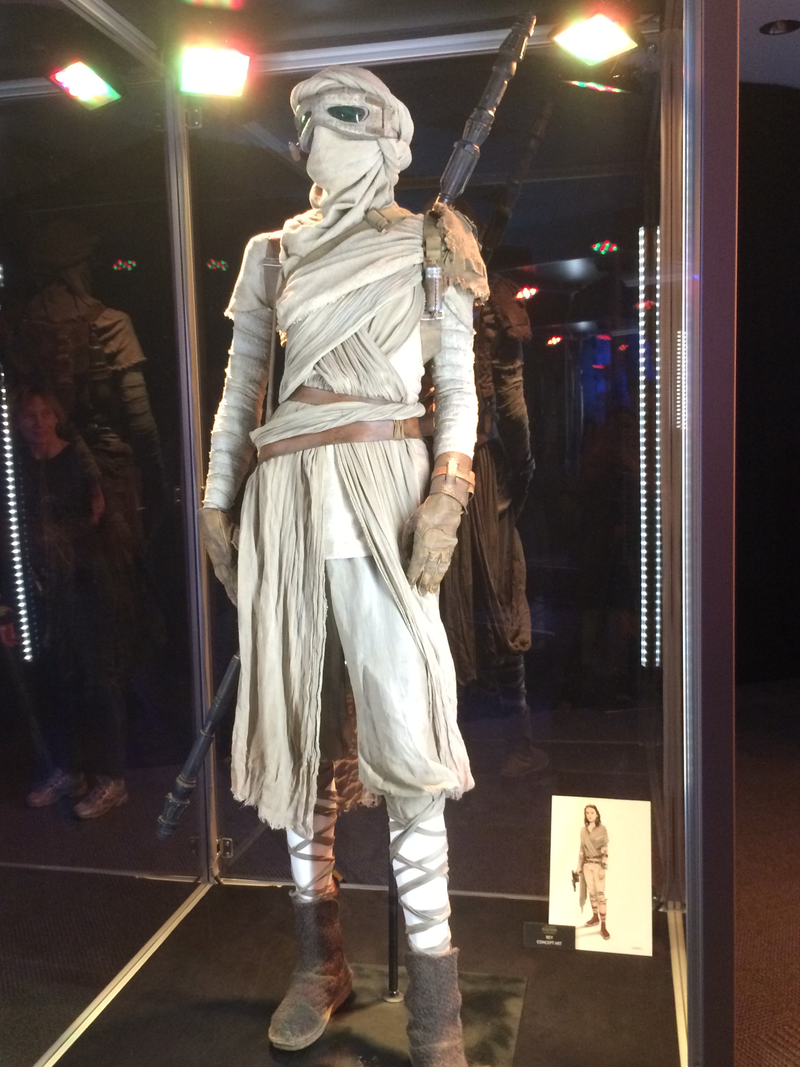 Illustration for article titled Star Wars Costumes And Props Reveal New Characters For Episode 7